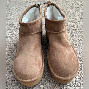 Madden NYC Women's Platform Cozy Ankle Boots Size: 11   NEW
